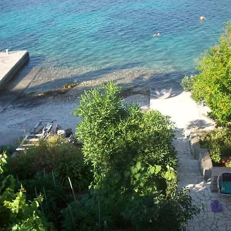 Tomovic 公寓 鲁巴达