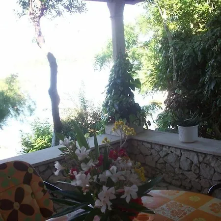 Tomovic Διαμέρισμα Λομπάρδα