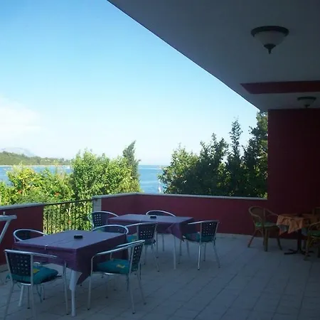 Διαμέρισμα Tomovic *